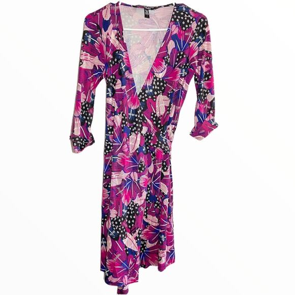 Diane Von Furstenberg Wrap Dress 100% Silk Cuffed Sleeves Fuschia 4 - Picture 2 of 5